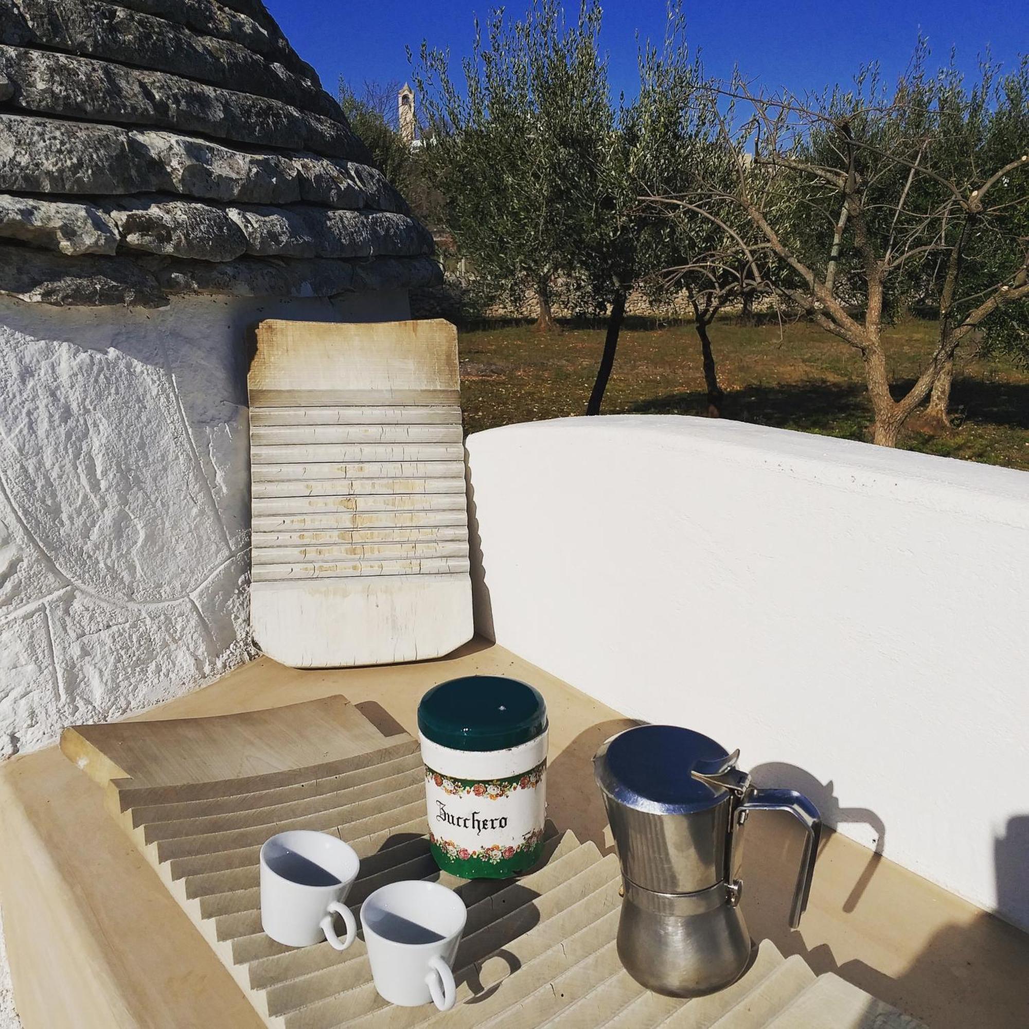 I Trulli Del Fattore Locorotondo Exterior photo